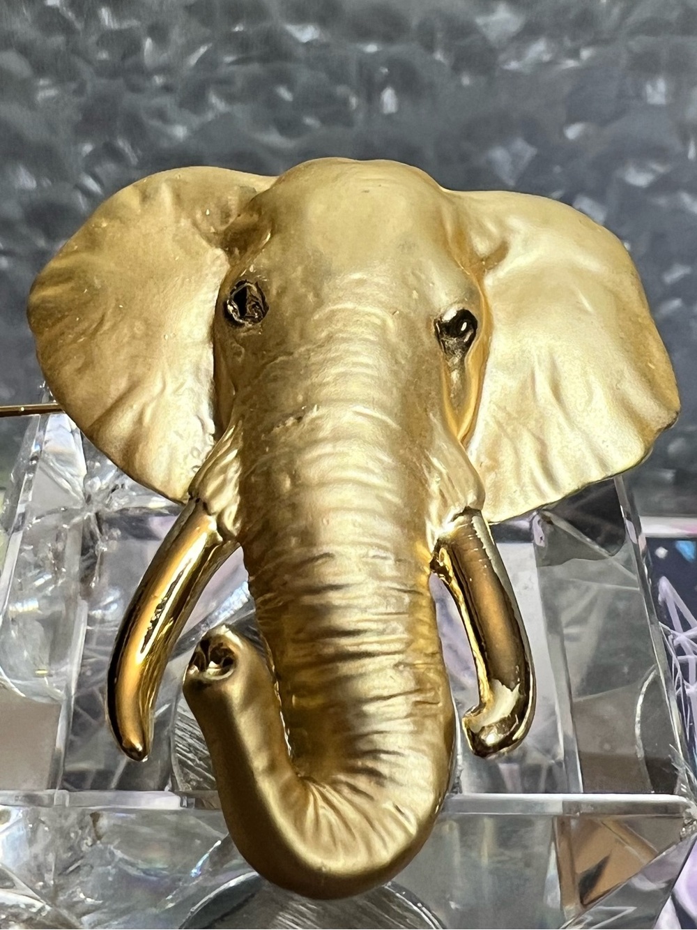Gorgeous  Majestic Golden Elephant Hot in Hollywood Runway Glam Vintage Brooch